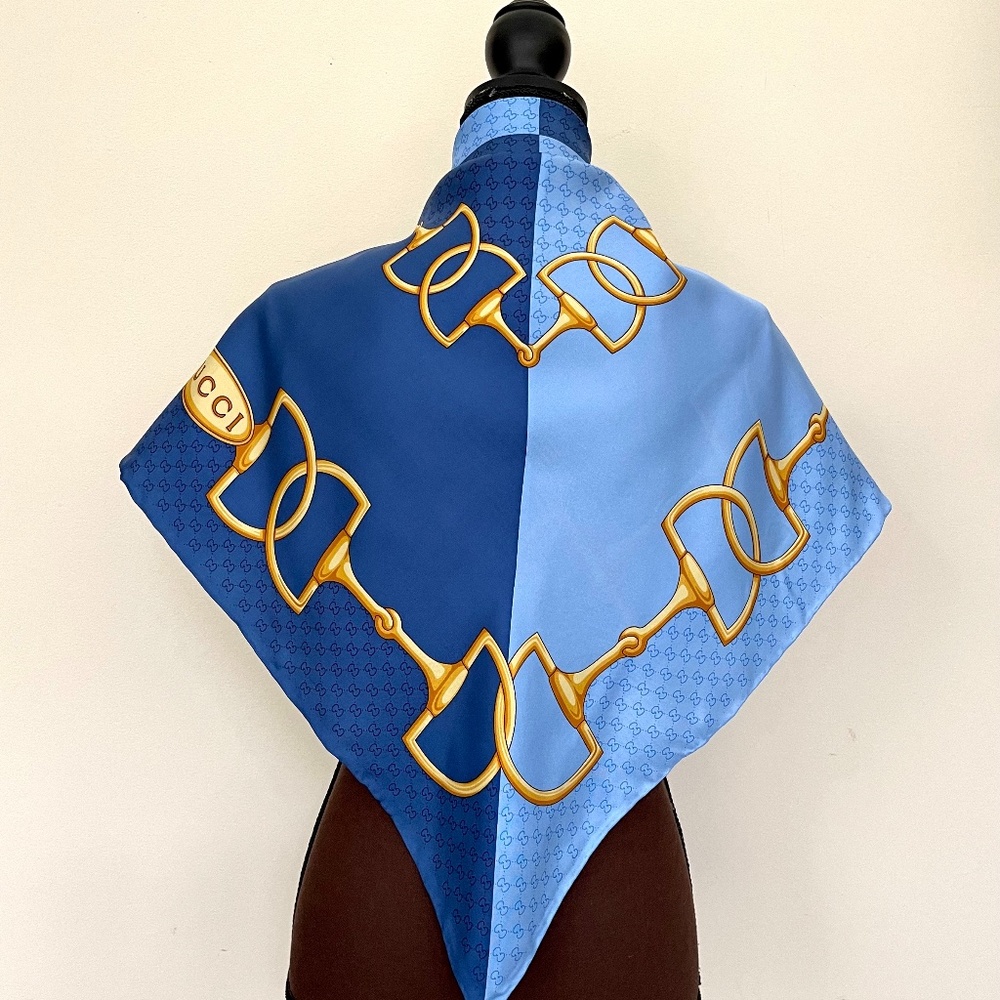 Display Gucci Logo Horsebit Chains Blue Large Silk Tw… Gem